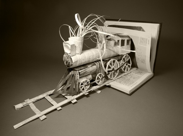 Livr -sculpture train